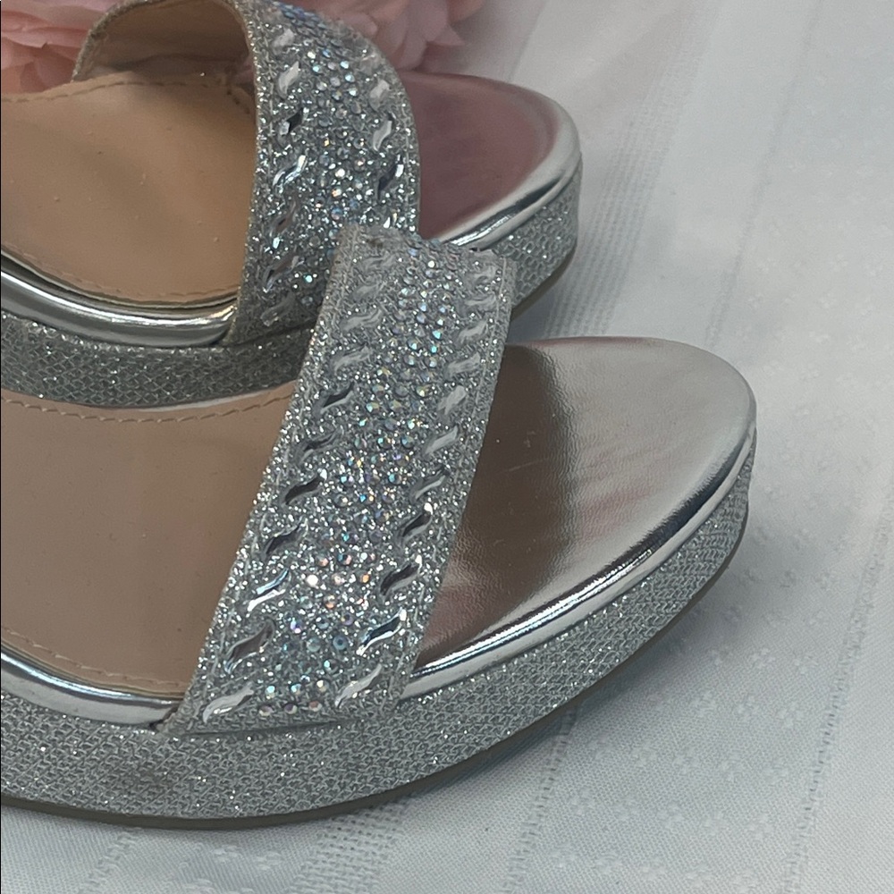 Ladies Forever Silver Sandal platform, sandal, size - Picture 11 of 16
